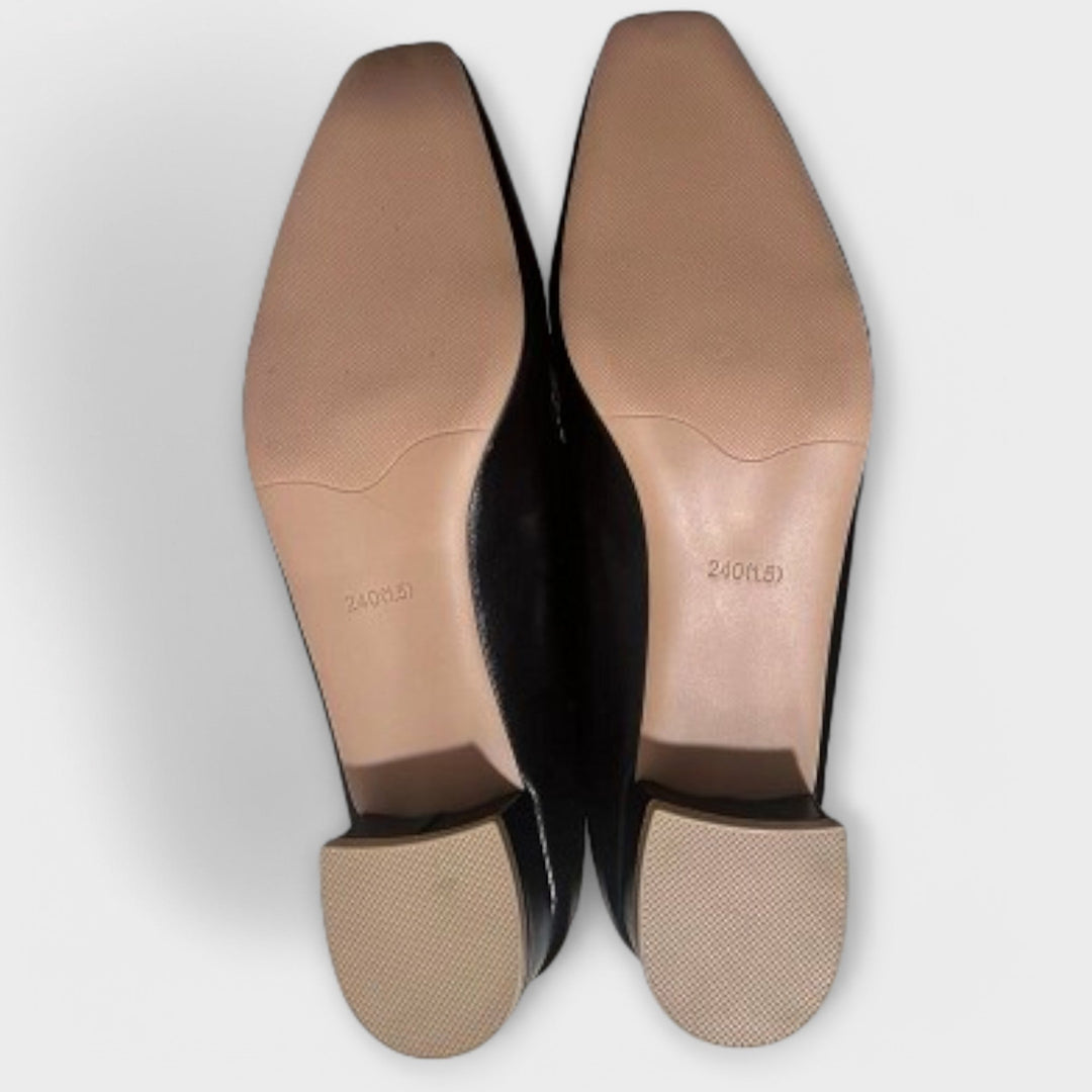 Noble Leather Round-Toe Loafers