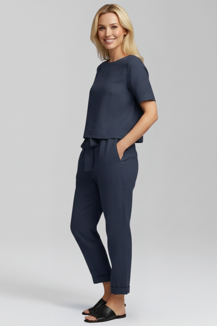 Women’s Jumpsuit with Round Neckline and Side Pockets