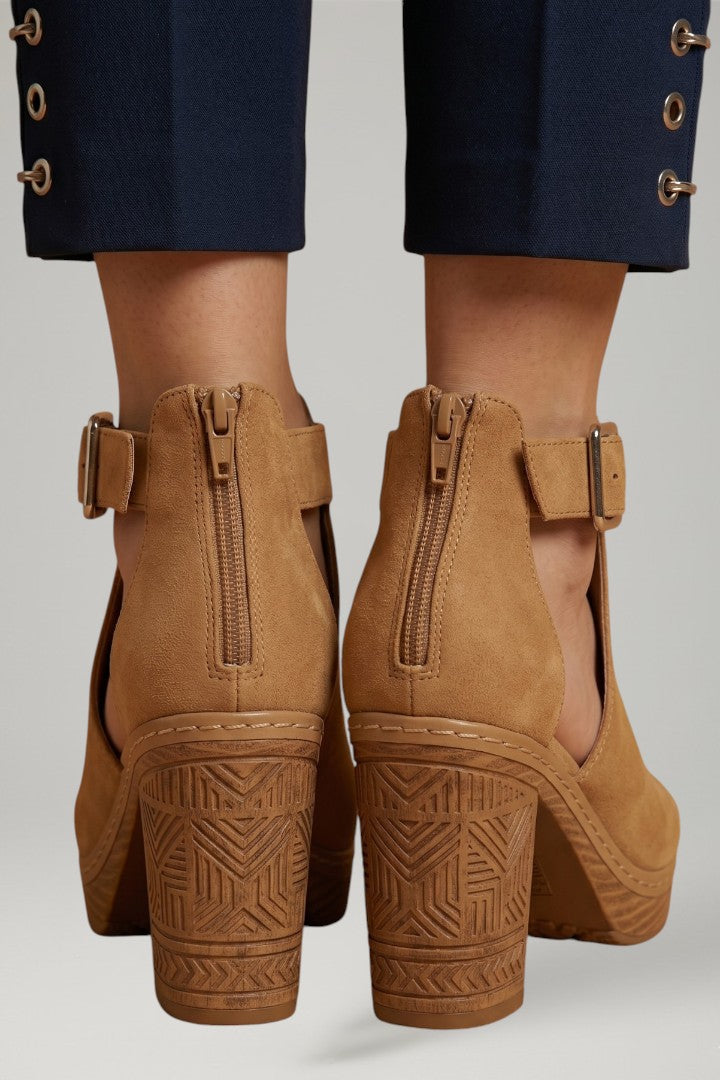 Women's Sandals with Cushioned Footbed and Lattice Heel