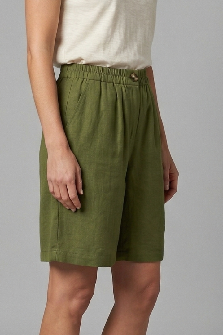 Women’s Shorts with Elastic Waistband and Side Pockets