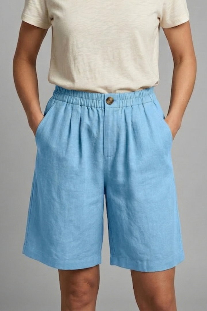 Women’s Shorts with Elastic Waistband and Side Pockets