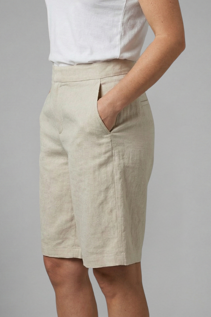 Women’s Shorts with Elastic Waistband and Side Pockets