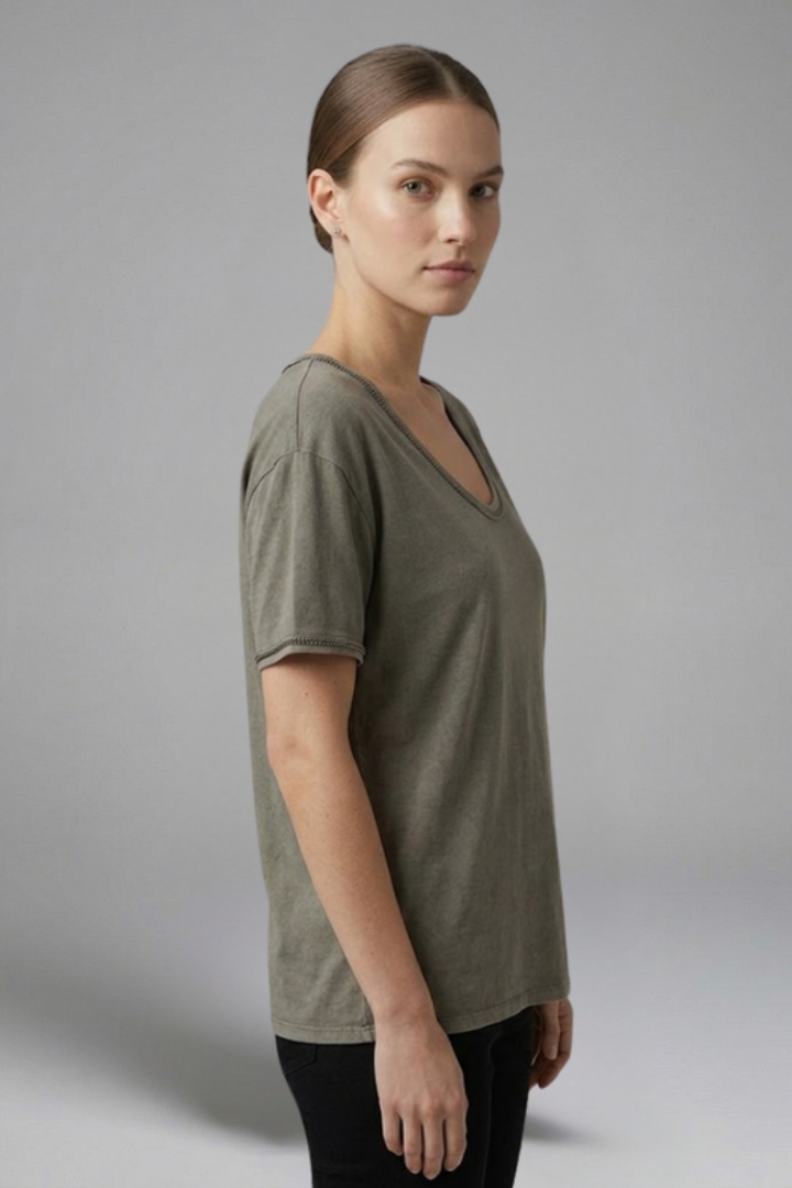 Women’s T-Shirt with Round Neck and Short Sleeves