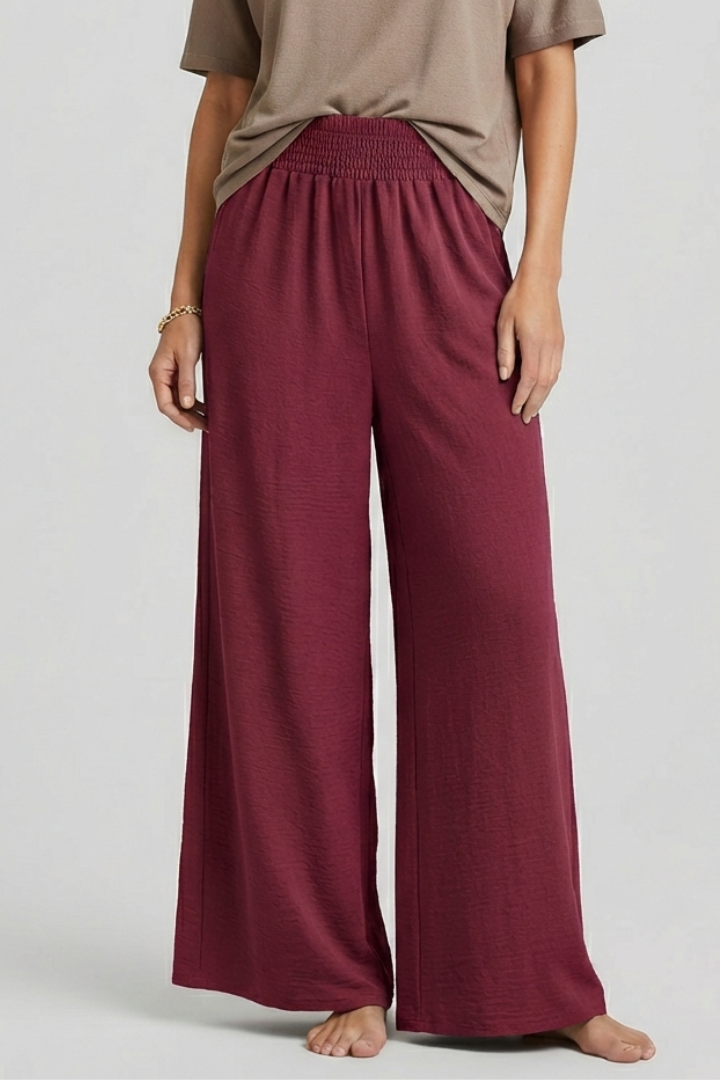 Women’s Trousers with Elastic Waist and Wide Legs