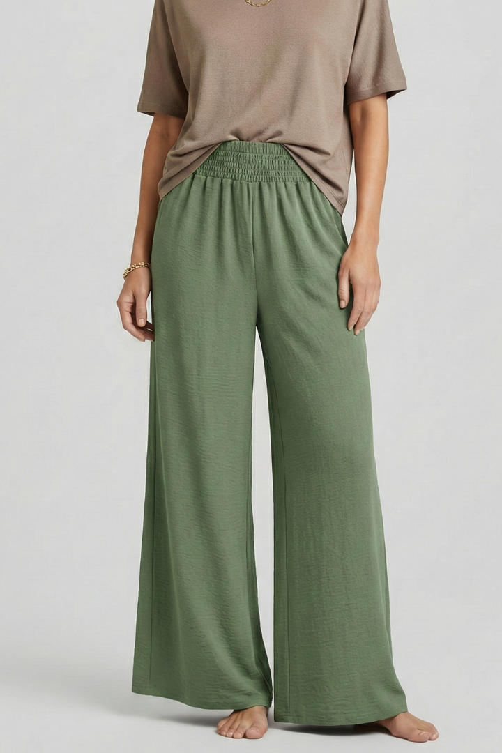 Women’s Trousers with Elastic Waist and Wide Legs